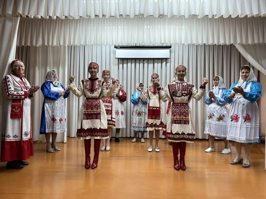 В Большебуяновском народном историко-краеведческом музее имени Германа Ларшникова-Пэхет состоялся праздник под названием «Ва́йа»