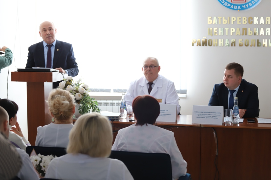В 2023 году коллектив Батыревской центральной районной больницы пополнили 7 медицинских специалистов