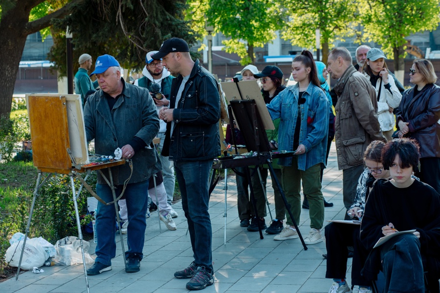 Всероссийский пленэр «Чебоксары в потоке времени» имени Ревеля Федорова  стал свидетельством творческого роста и развития