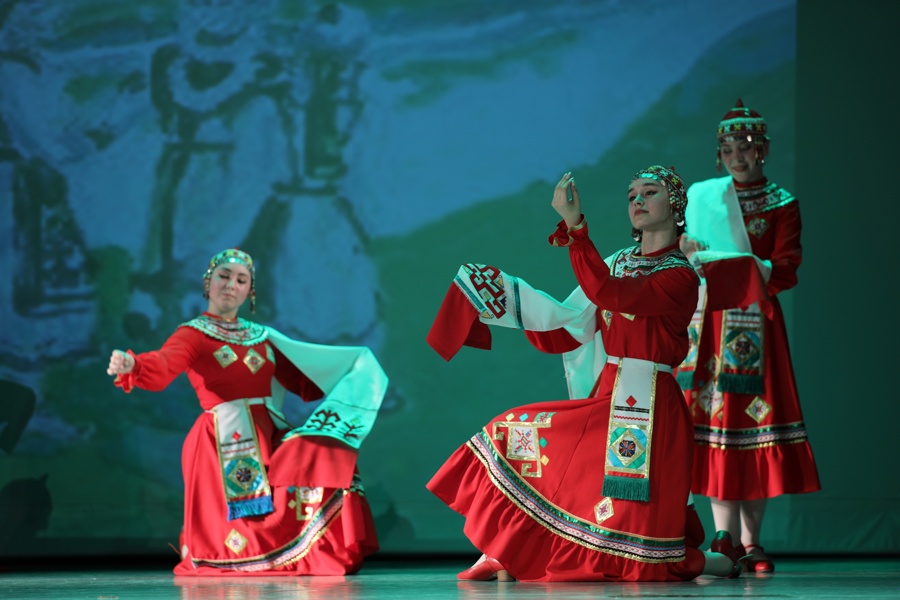 Институт культуры и искусств приглашает на мероприятия ко Дню чувашской вышивки
