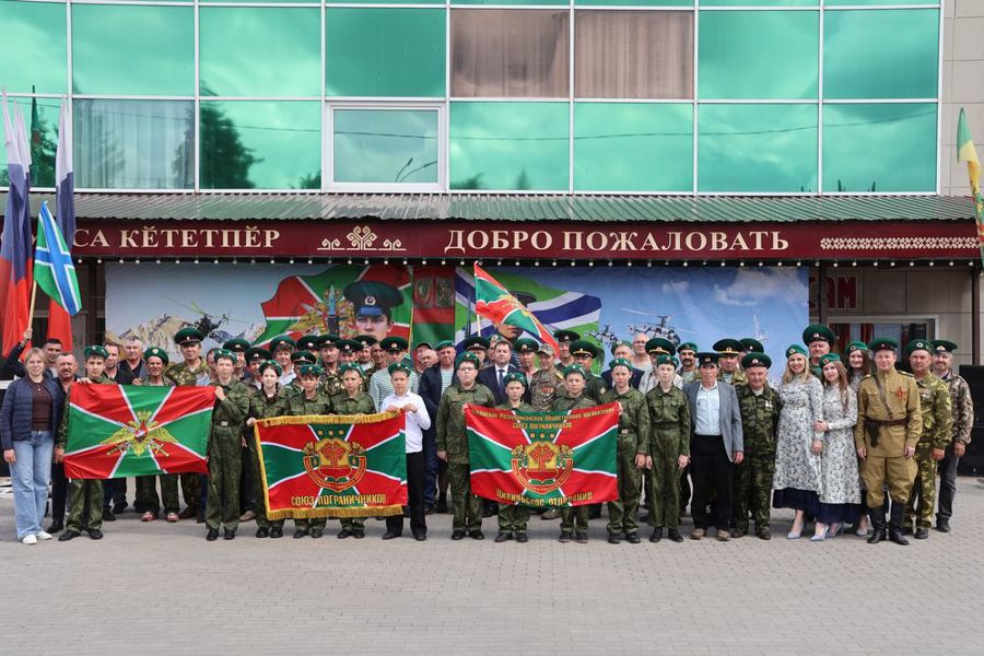 «Граница на замке»: В Цивильске состоялся праздничный митинг, посвященный Дню пограничника