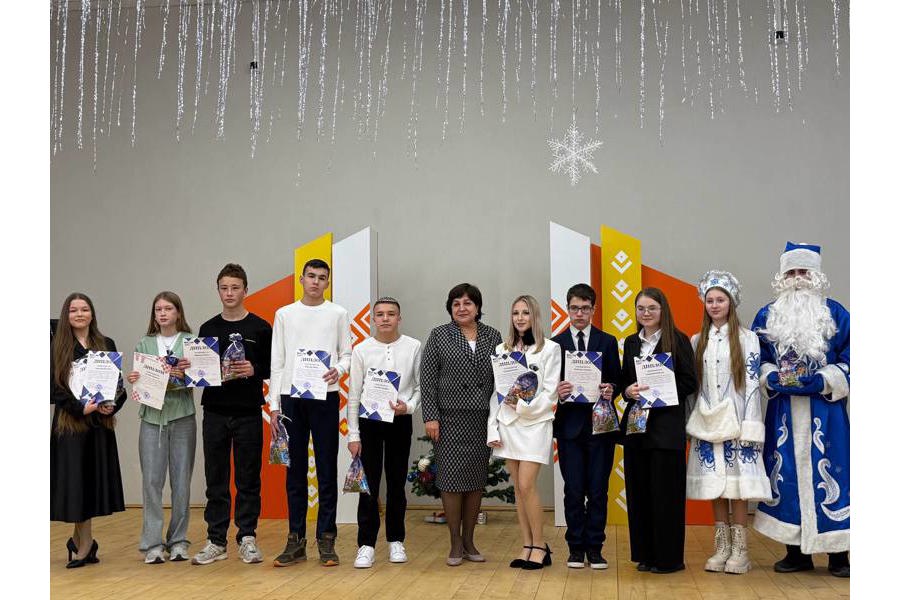 Новогоднее настроение в Яльчикской школе