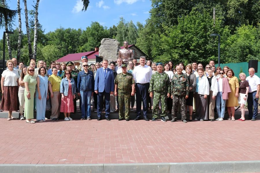 Они сражались за Родину: в Чебоксарском округе почтили память ветеранов боевых действий