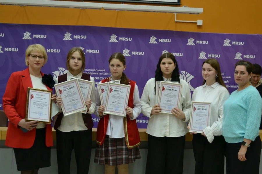 Обучающиеся Напольновской школы успешно выступили на XXVIII Межрегиональной олимпиаде по мордовским языкам и литературе в городе Саранске