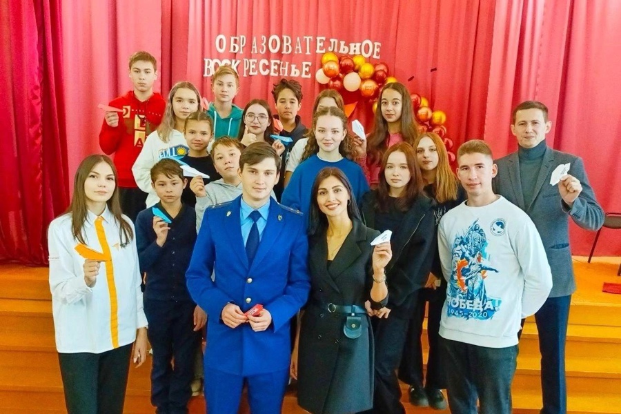14 октября в МБОУ «Гимназия 1» г. Ядрин состоялось, ставшее уже традиционным, «Образовательное воскресенье».