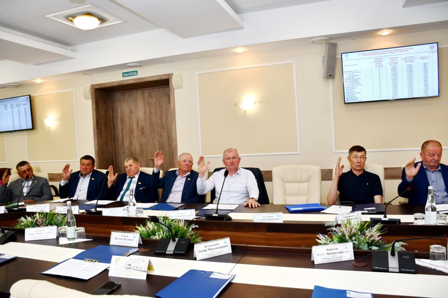 Состоялось четырнадцатое заседание Собрания депутатов Батыревского муниципального округа