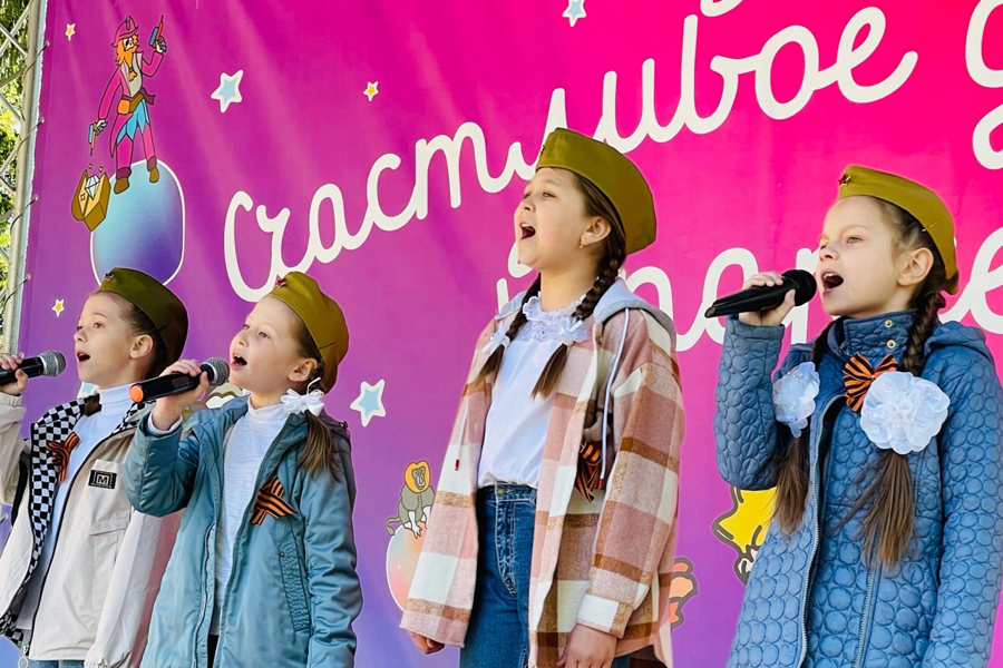 День Победы в Парке Николаева запомнится спектаклем и военными песнями