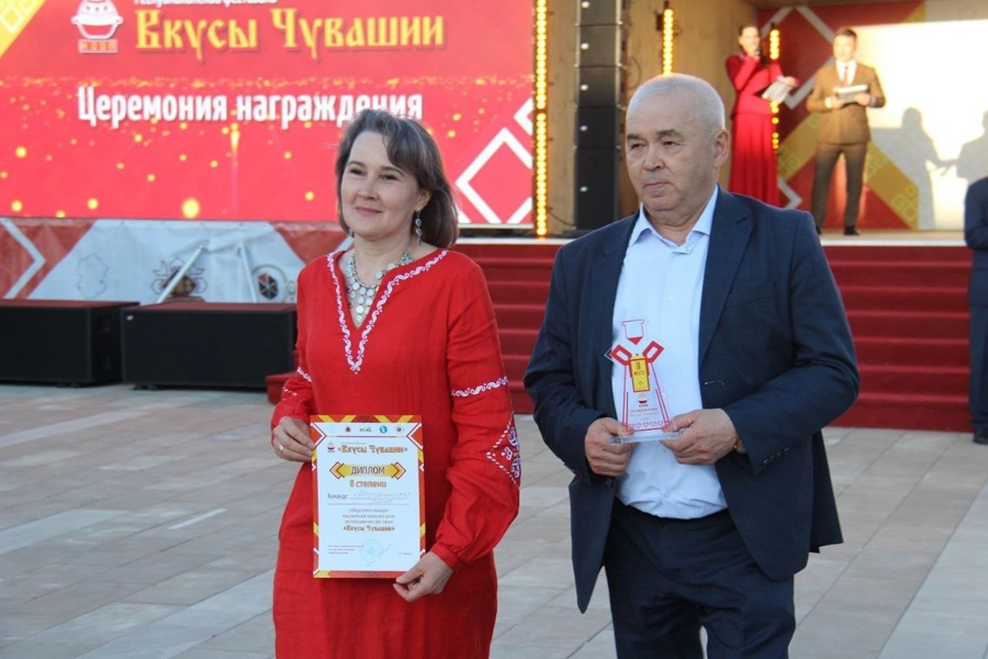 Моргаушское райпо заняло 2 место на конкурсе профессионального мастерства среди поваров и кулинаров республики