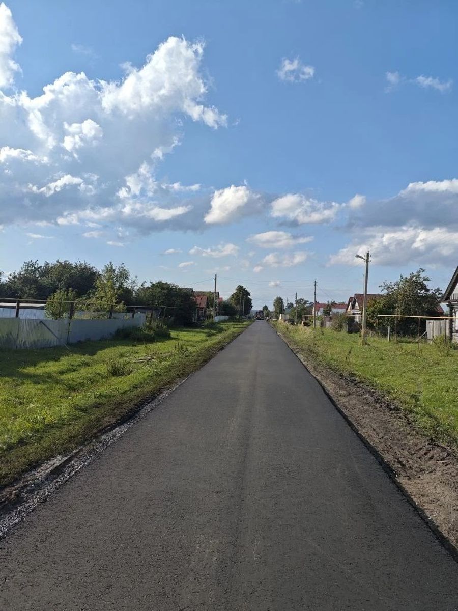 В деревне Андрюшево завершено устройство асфальтового покрытия дороги по улице Пушкина