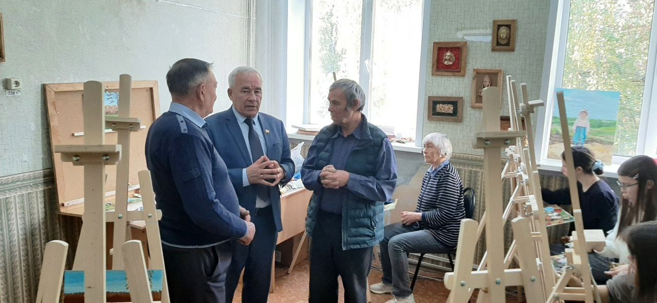 В Канаше открылась инклюзивная творческая мастерская