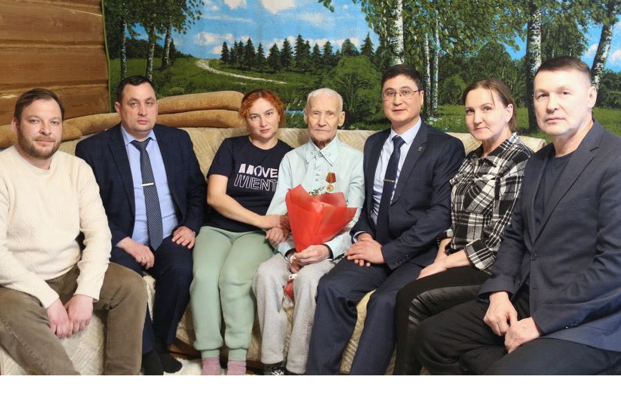 99-летний ветеран войны Василий Григорьев получил юбилейную медаль: «Дай Бог, не в последний раз»