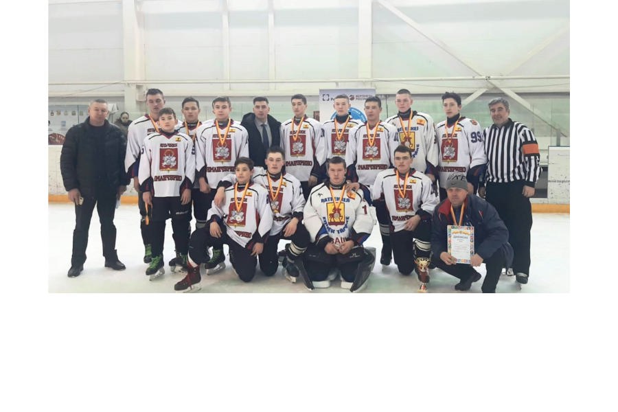ХК «Яльчики» заняла второе место на республиканских соревнованиях юных хоккеистов «Золотая шайба» среди юниорских команд