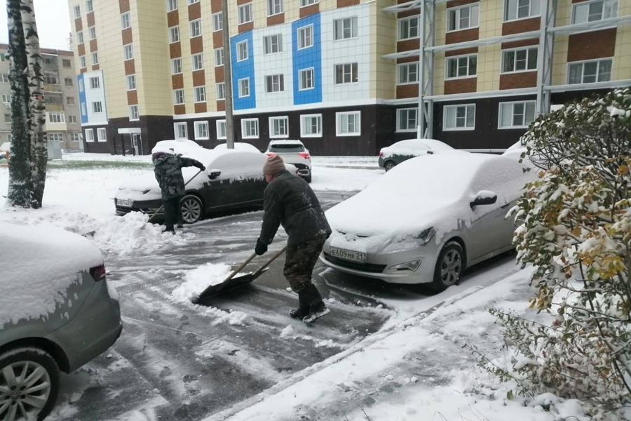 Работники жилищно-коммунального хозяйства г. Чебоксары вышли на уборку снега