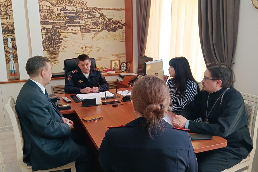 В Чувашском ЛО МВД России на транспорте состоялось заседание общественного совета