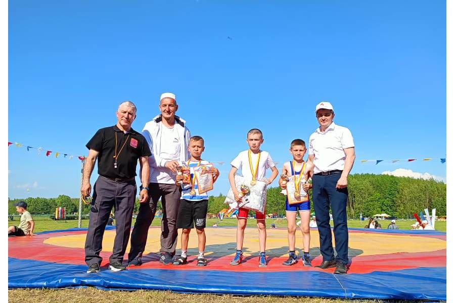 Юный борец Адюков Арсений занял 2 место на «Акатуй» в селе Батырево