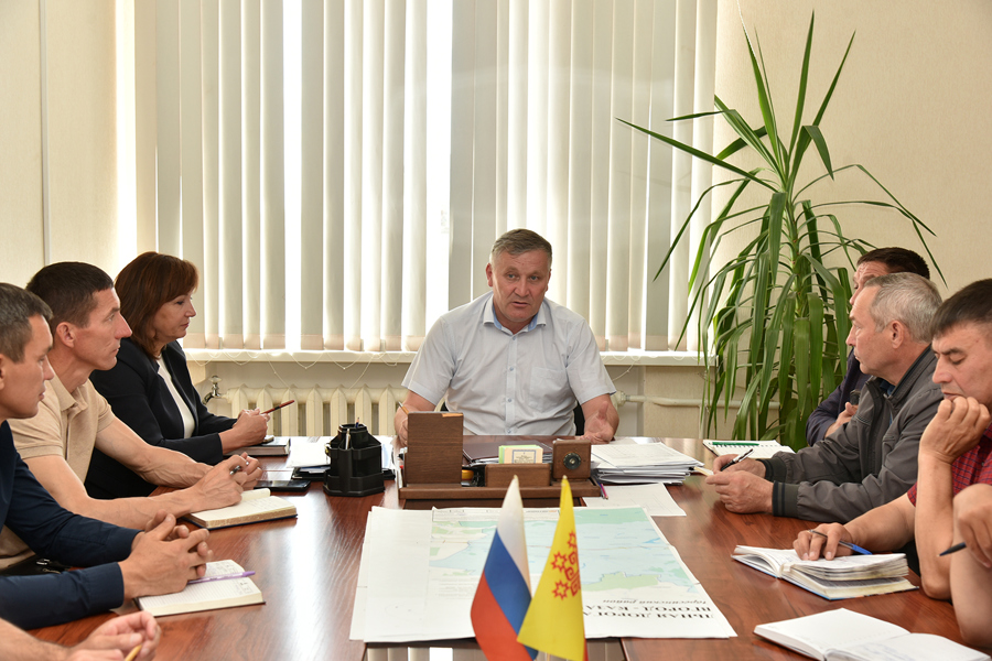 Еженедельное совещание главы Игоря Семёнова прошло в администрации Ибресинского МО
