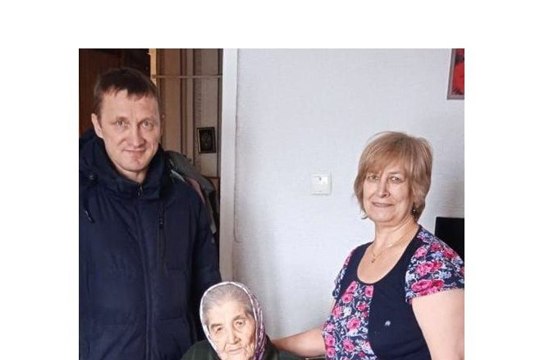 95-летний юбилей отмечает жительница п.Кугеси Цурулина Ираида Александровна