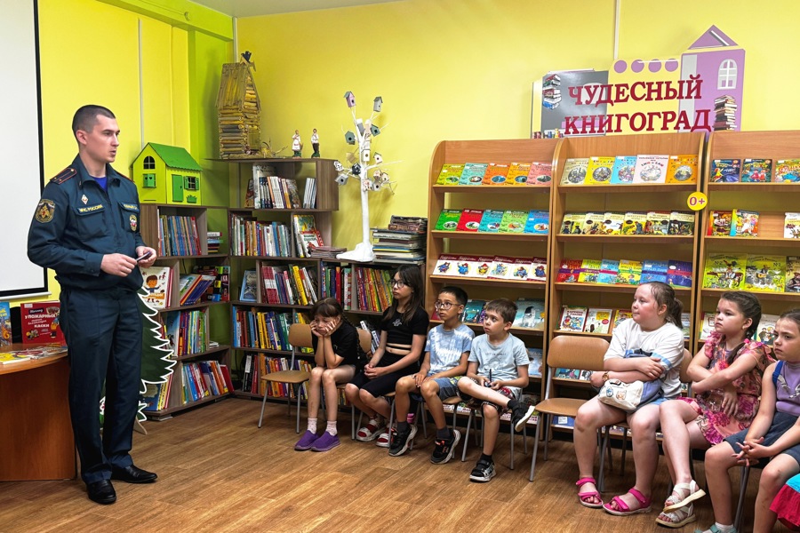 В республиканской детско-юношеской библиотеке состоялась первая встреча из цикла «Безопасное лето-2024»