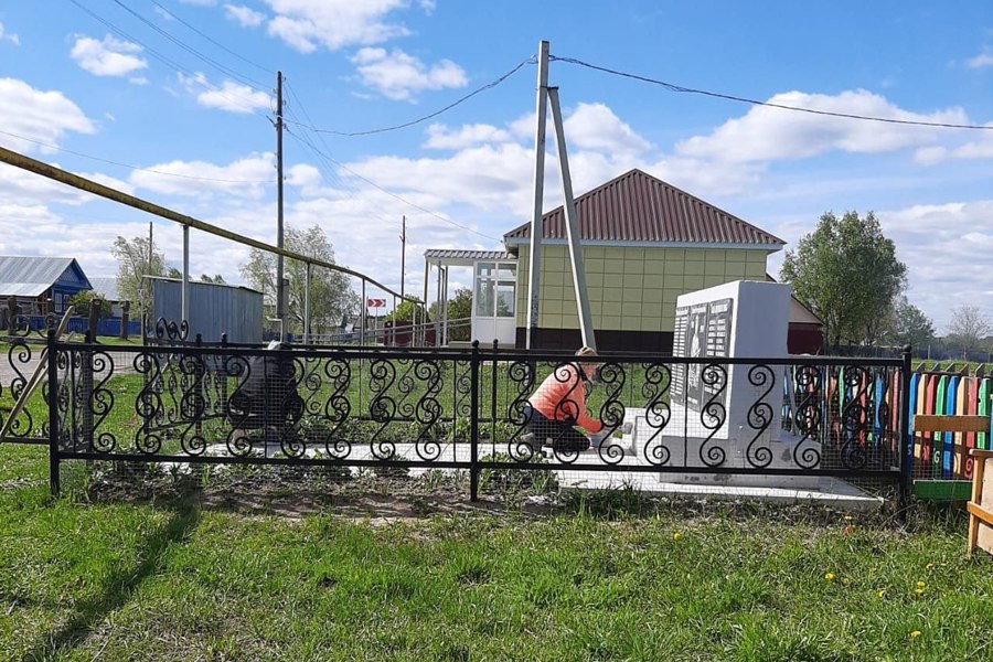 Благоустройство памятных мест в Нижнекумашкинском сельском поселении