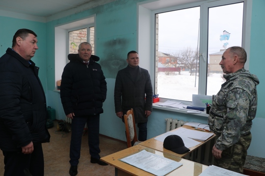 Николай Хорасев держит на контроле капитальный ремонт школы МБОУ «Синьяльская ООШ»