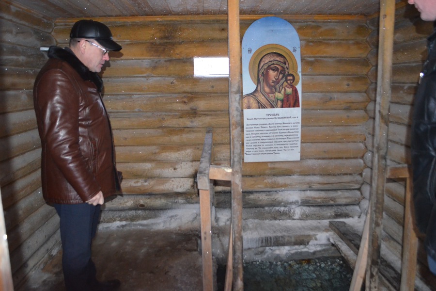 Восстановили подачу воды в купель возле Часовни в городе Мариинский Посад