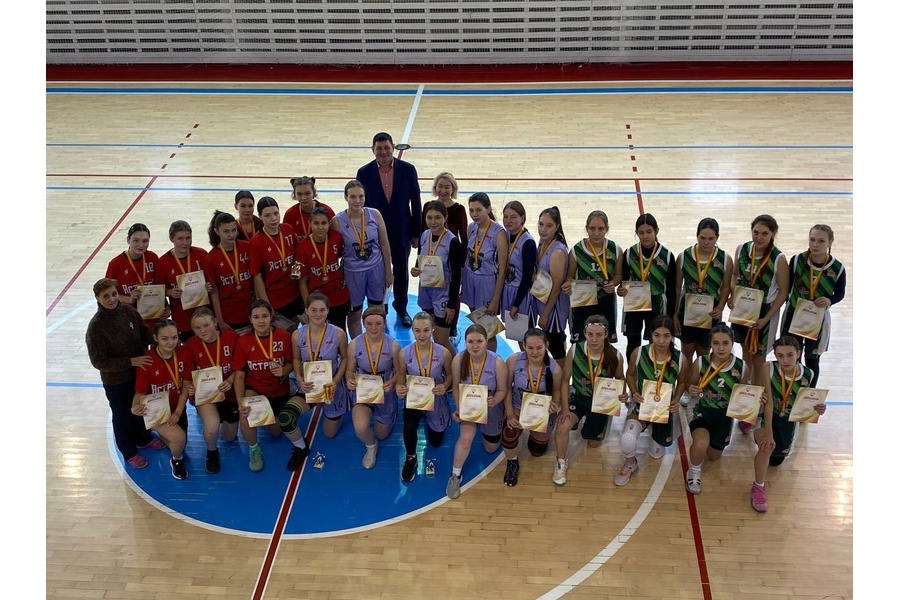 24-25 ноября 2023 года прошел финал 4-х чемпионата Чувашской Республики по баскетболу среди женских команд.