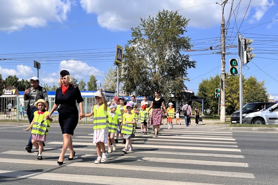 Уроки безопасности на дорогах для воспитанников детских садов города