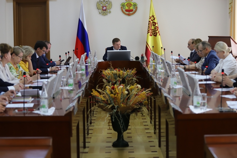 Под председательством вице-премьера Правительства Чувашии Владимира Степанова состоялось заседание Межведомственной комиссии по поддержке участников СВО и членов их семей