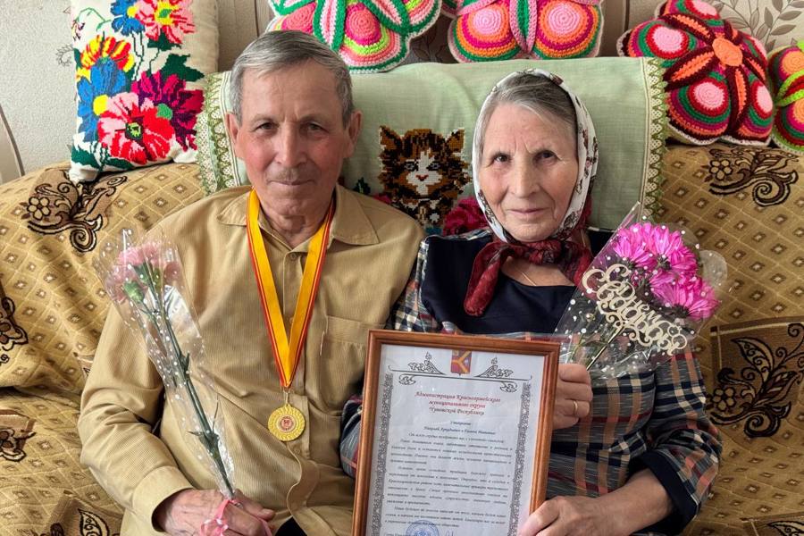 Супруги Николай и Галина  Михайловы отметили золотую свадьбу