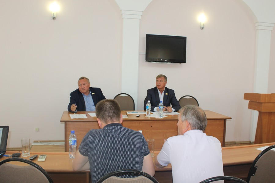Состоялось заседание рабочей  группы постоянной депутатской комиссии НГСД по городской инфраструктуре и жилищно-коммунальному хозяйству