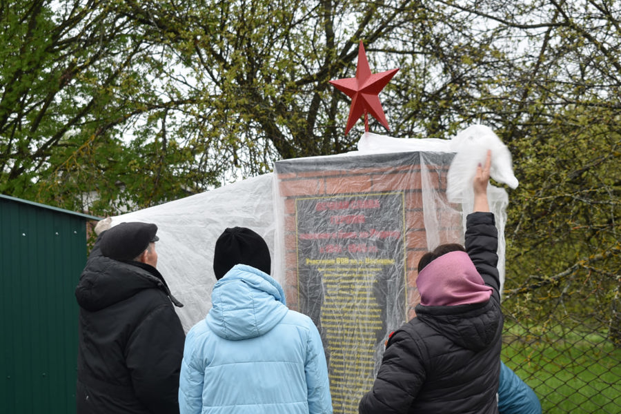 В деревне Наснары Хочашевского сельского поселения открыли памятник павшим воинам
