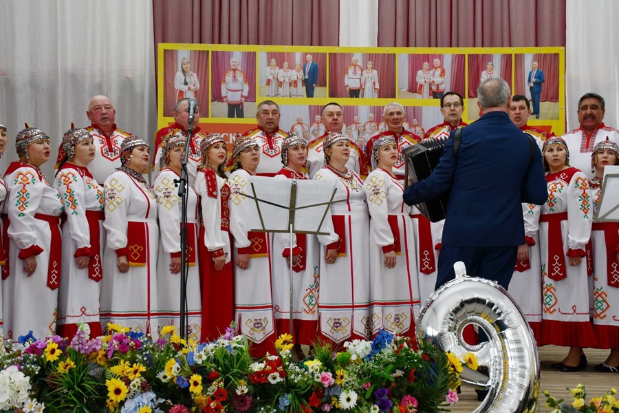 Народному Сугутскому хору — 90 лет!