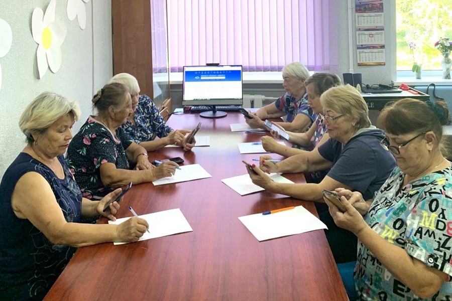 «Компьютерный час» для пожилых