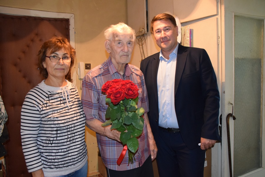 Участнику Парада Победы Леониду Ивановичу Егорову исполнилось 99 лет