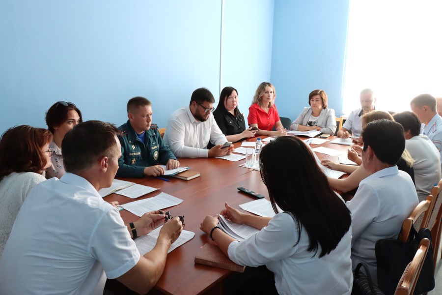 Состоялось совместное заседание  Совета по противодействию и Комиссии по профилактике правонарушений в Ядринском муниципальном округе.