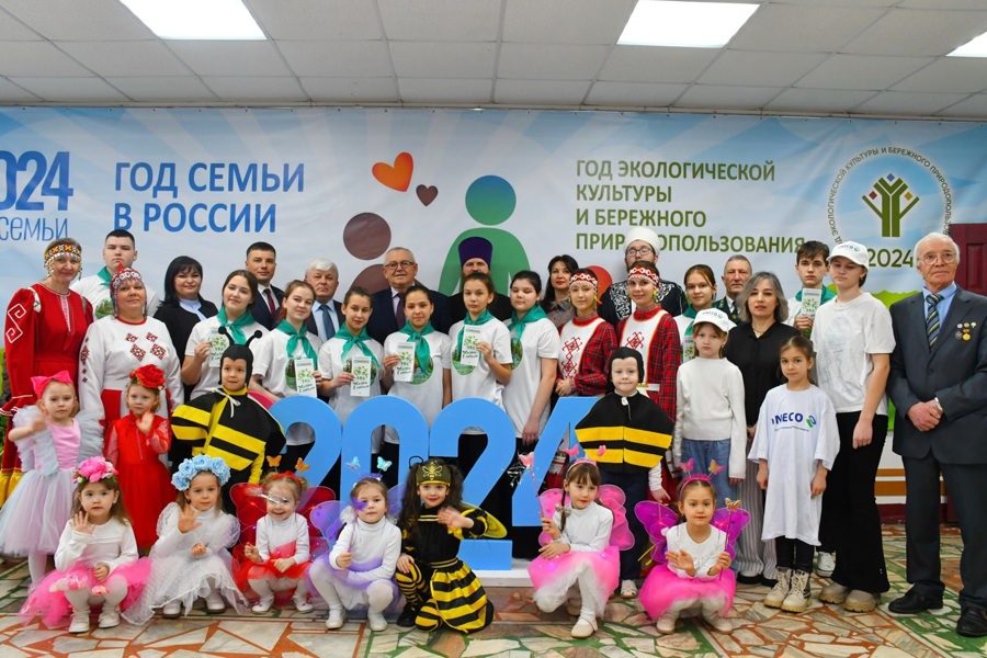 В Батыревском округе открыли Год семьи и Год экологической культуры и бережного природопользования