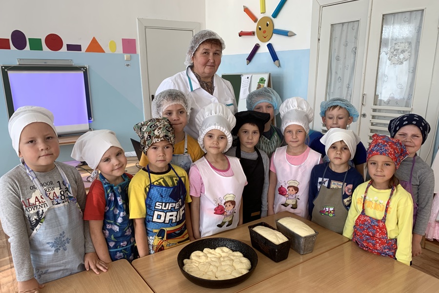 Воспитанники детского сада «Радуга» отметили Всемирный день хлеба