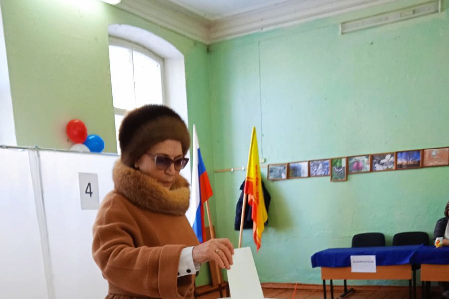 Люди старшего поколения принимают активное участие в выборах президента РФ