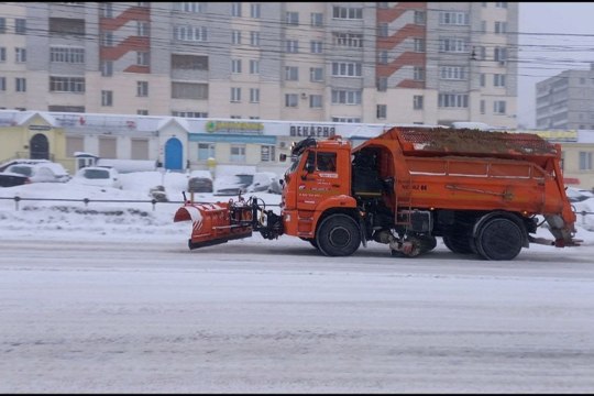 На дорогах города Чебоксары работает 78 единиц спецтехники