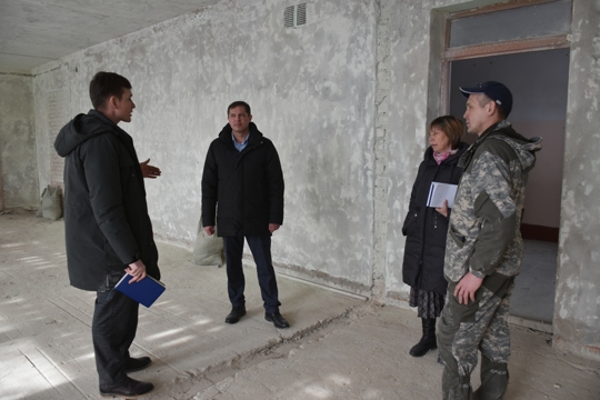Алексей Людков посетил Карамышевскую среднюю школу, где ведётся капитальный ремонт