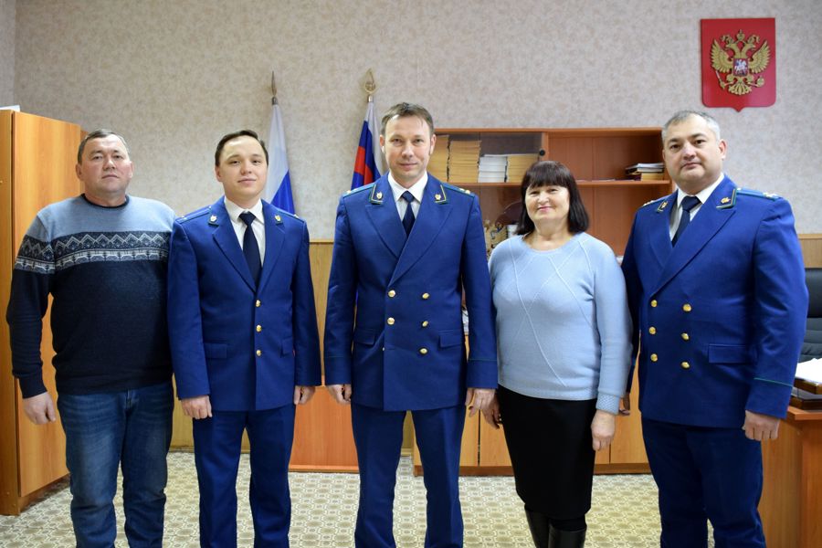 Поздравление главы муниципального округа Ивана Михопарова с Днем работника прокуратуры