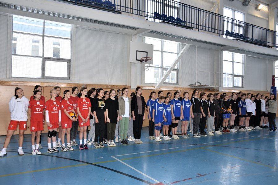 В Аликовском муниципальном округе стартовал ежегодный муниципальный этап чемпионата Школьной волейбольной лиги
