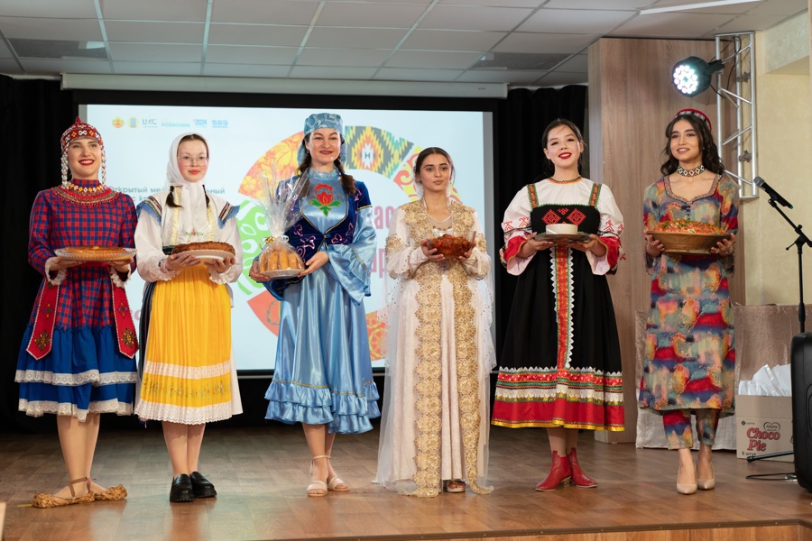 Впервые в столице Чувашии прошел межнациональный конкурс красоты и таланта «Этно-краса Чебоксары-2024»