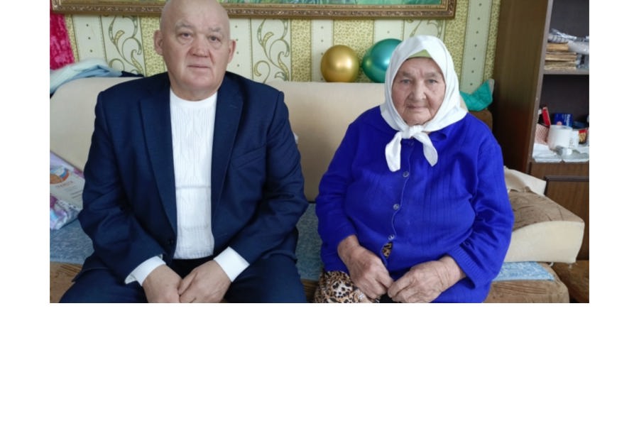 90 лет исполнилось матери-героине Овчинниковой Зинаиде Ивановне из с.Янтиково