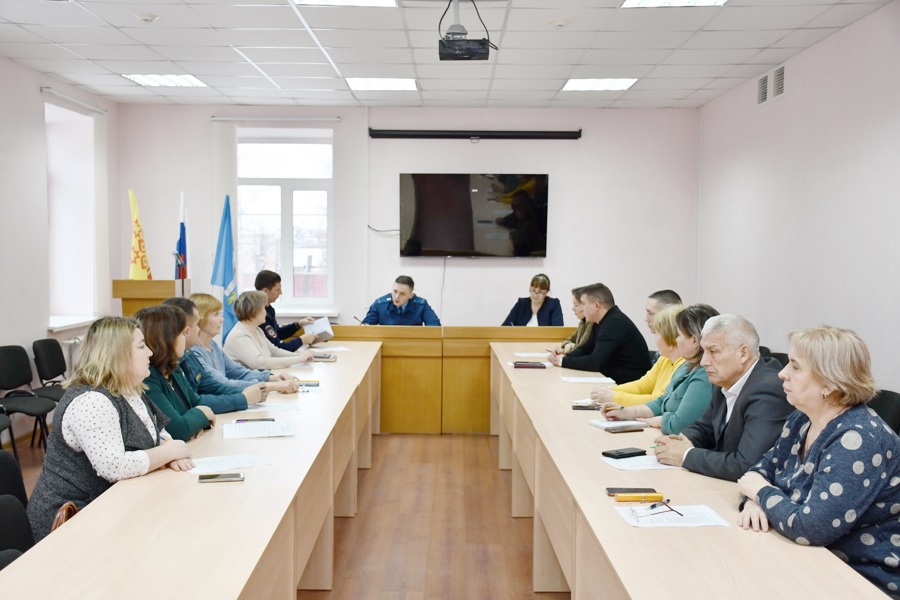 Заседание Комиссии по делам несовершеннолетних и защите их прав  администрации Батыревского муниципального округа