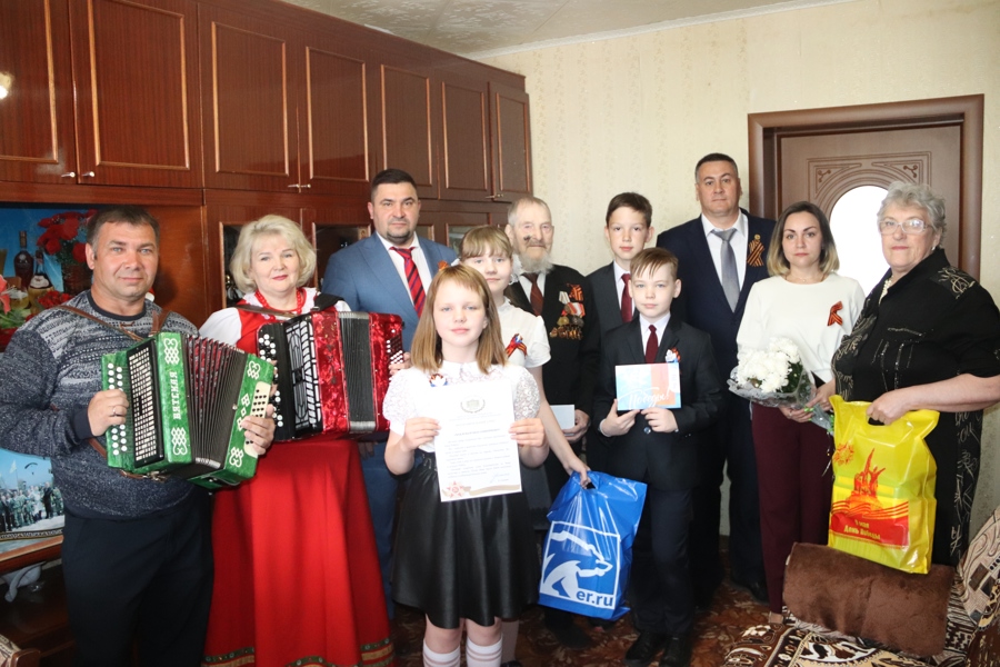 С праздником Победы поздравляют участников Великой Отечественной войны