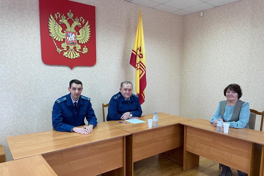 Прокуратура Яльчикского района в своей деятельности тесно взаимодействует с коллективом региональной организации ветеранов прокуратуры республики