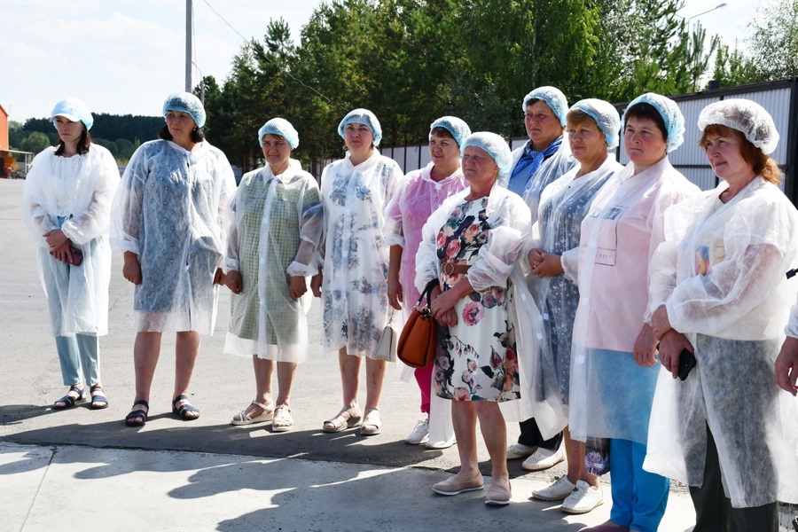 В Батыревском муниципальном округе  проведен традиционный слет доярок «Клуб пятитысячников-2023»