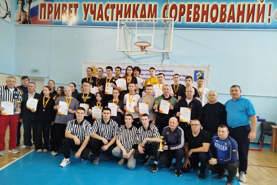 Команда Яльчикского муниципального округа заняла третье место в первенстве Чувашской Республики по армспорту