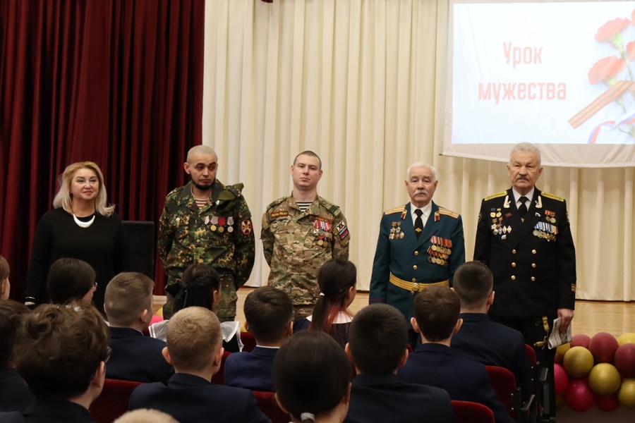В школах города проходят Уроки мужества